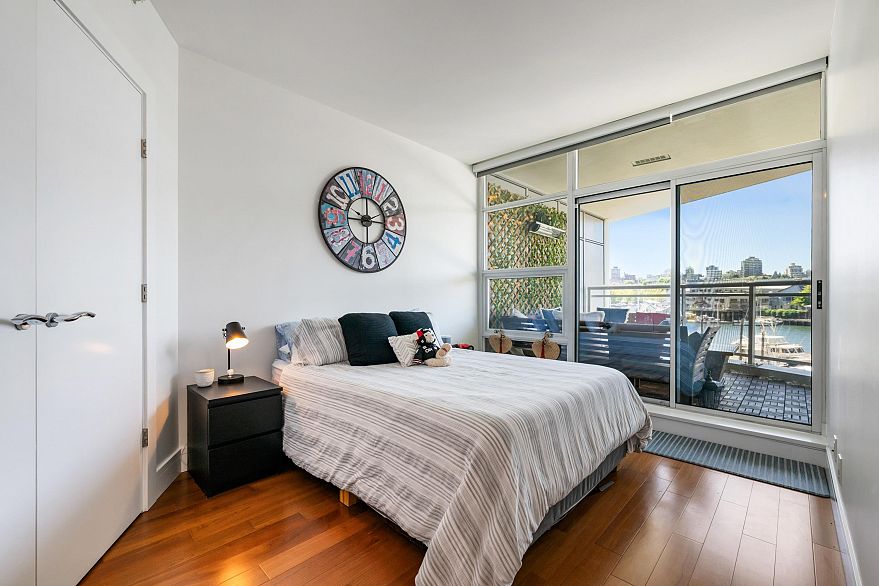 203 628 Kinghorne Mews