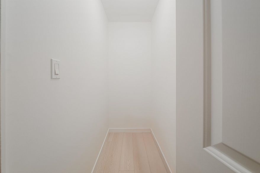 104 1147 Nelson Street