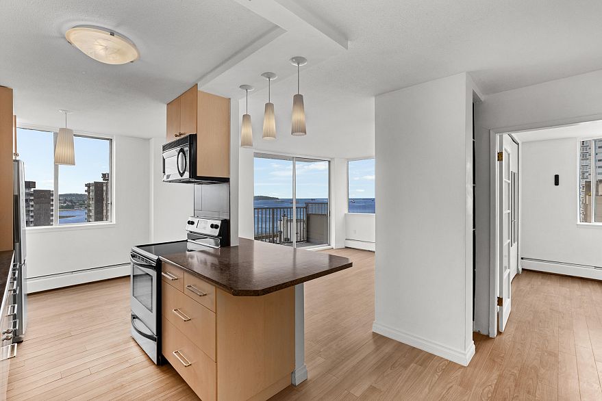 1701 1251 Cardero Street