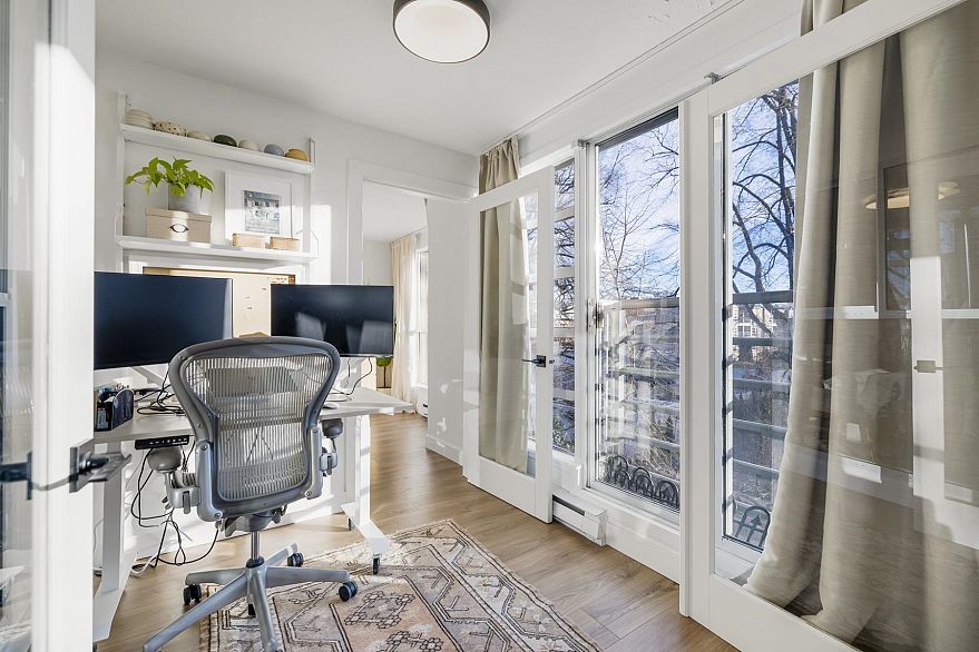 504 2137 W 10th Avenue