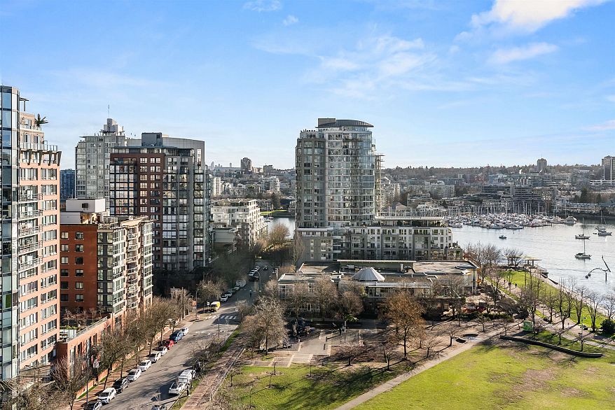 1603 388 Drake Street