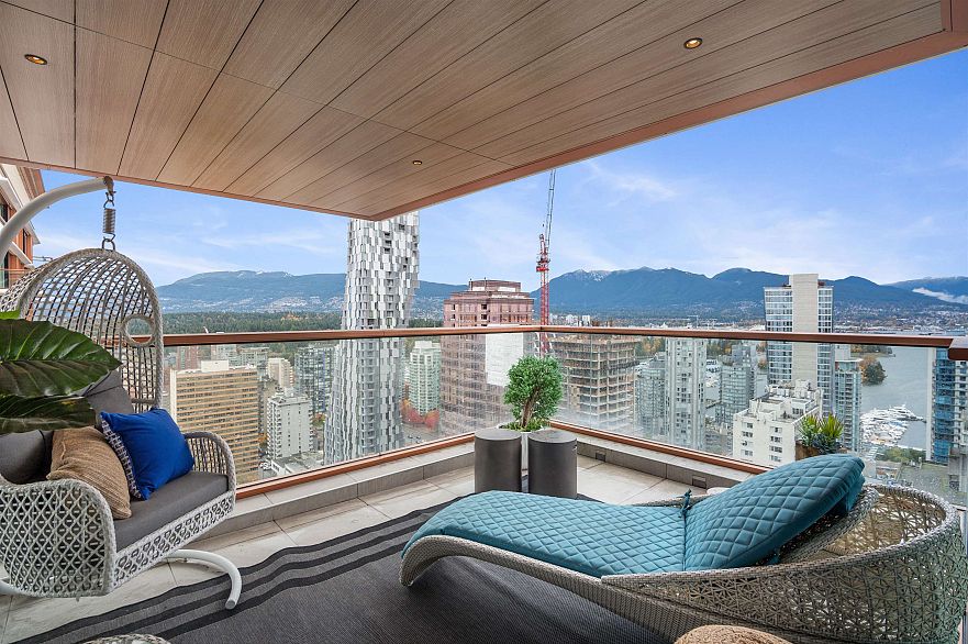 2901 1408 Robson Street