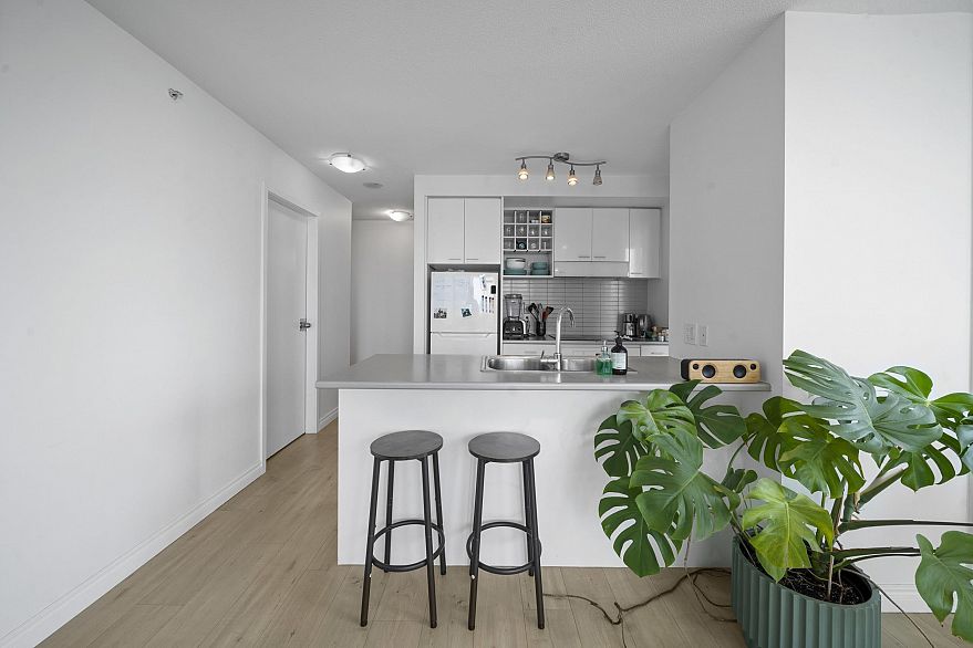 808 668 Citadel Parade