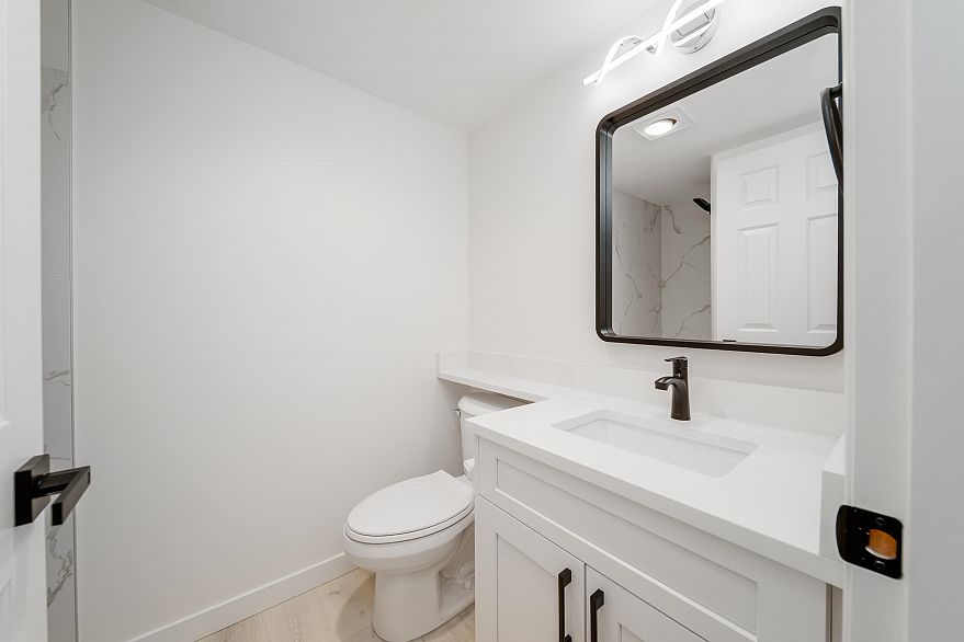 104 1147 Nelson Street