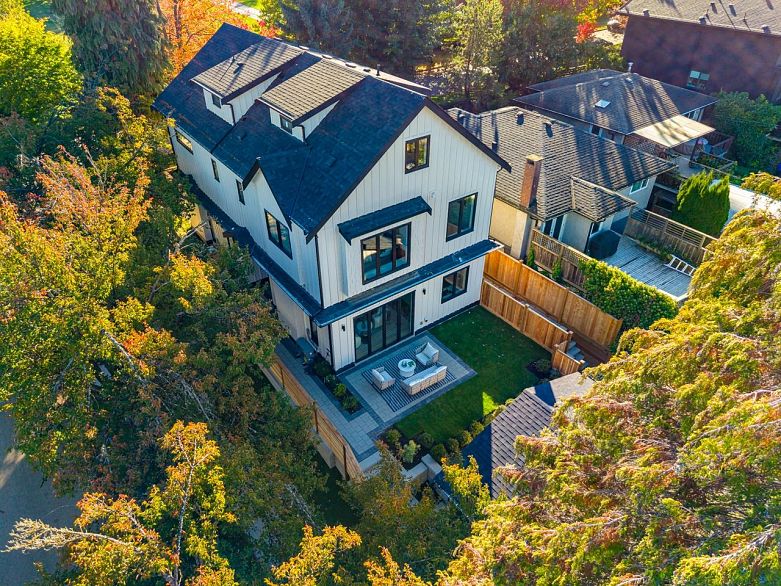 4675 St. George Street