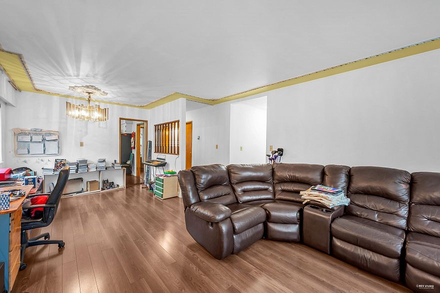 3334 Archimedes Street