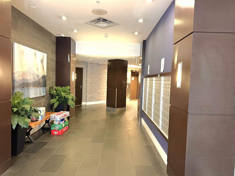 1504 1212 Howe Street