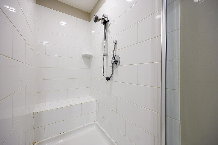 1603 1001 Homer Street