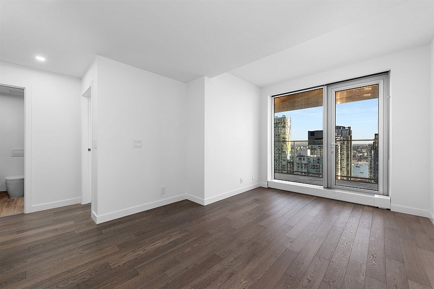 3209 1480 Howe Street