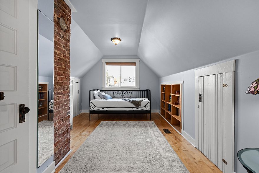 1829 1831 W 2nd Avenue