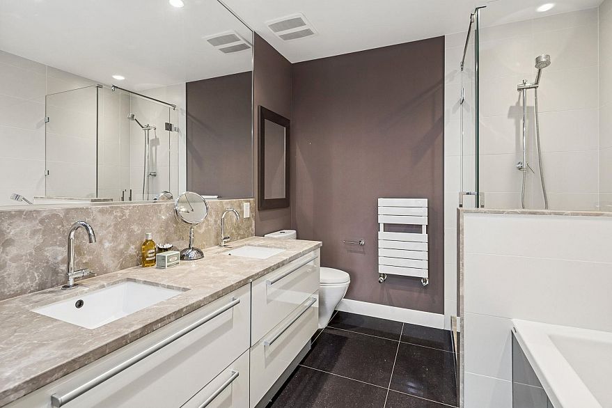 PH1606 288 W 1st Avenue