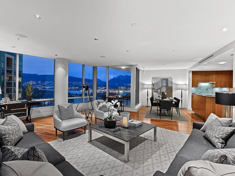 2803 1077 W Cordova Street