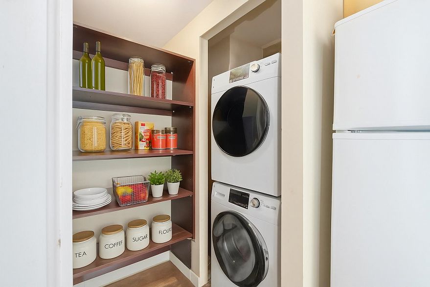 1106 1200 W Georgia Street