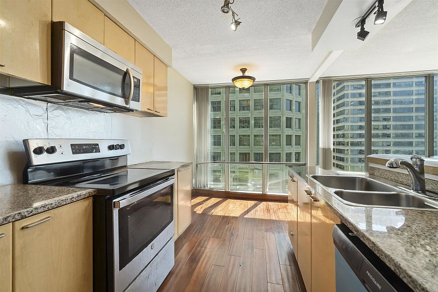 1106 1200 W Georgia Street