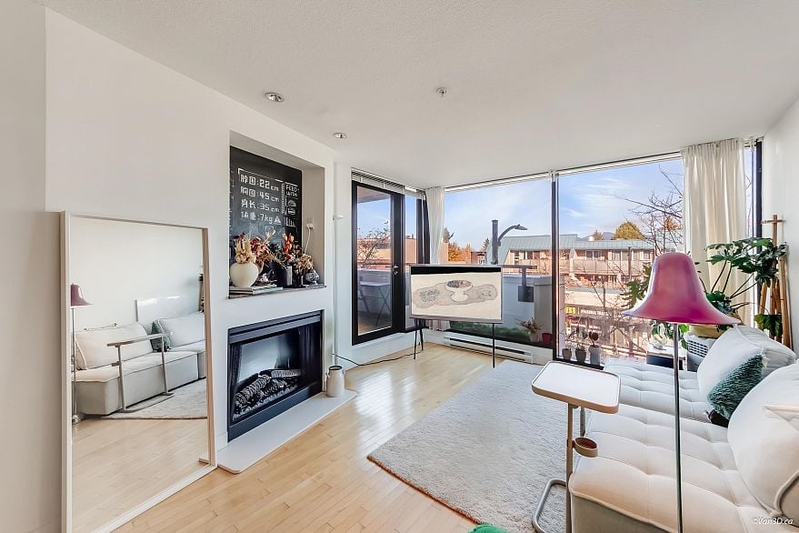 304 2525 Blenheim Street