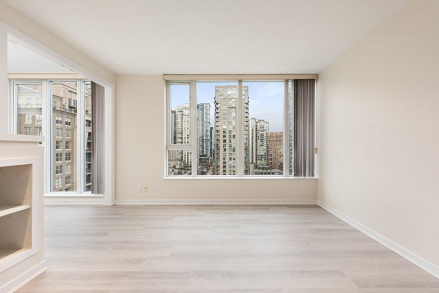 1902 1010 Richards Street