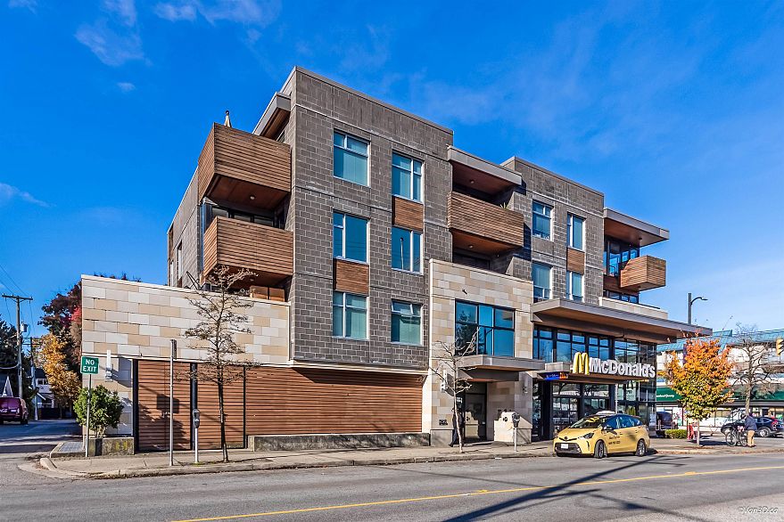 304 2525 Blenheim Street