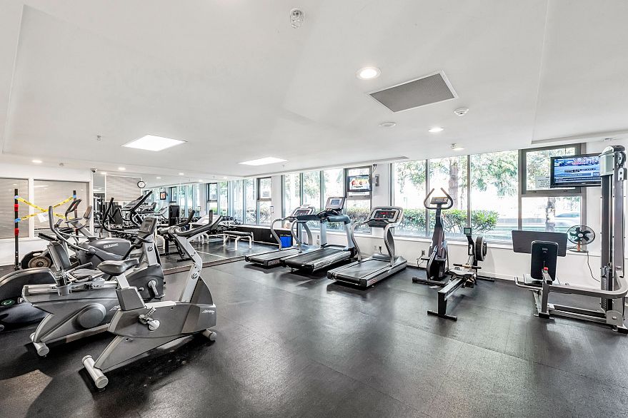 1001 1009 Expo Boulevard