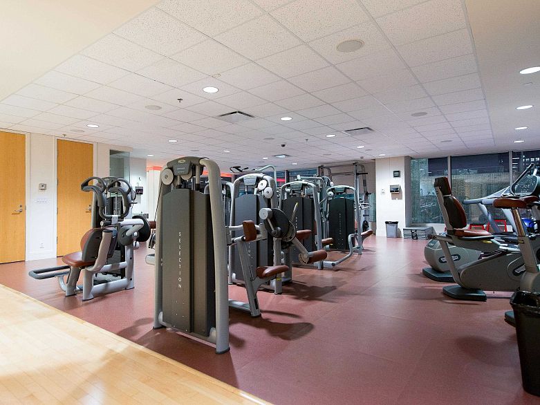 2803 1077 W Cordova Street