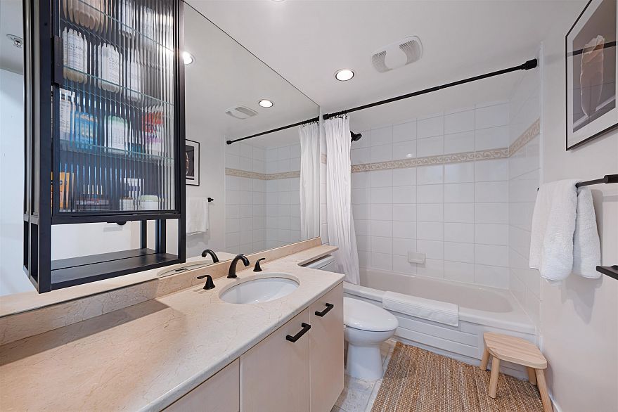 306 1331 Alberni Street