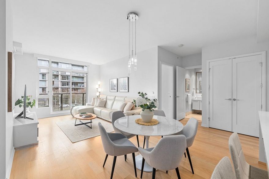 302 1625 Manitoba Street