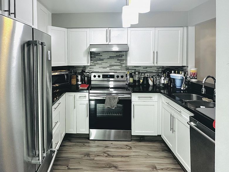 203 650 Moberly Road