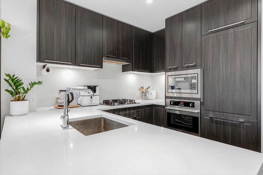 501 6633 Cambie Street