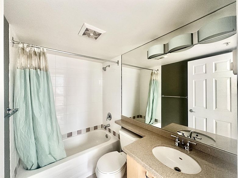 302 1420 W GEORGIA STREET, Vancouver BC V6G 3K4