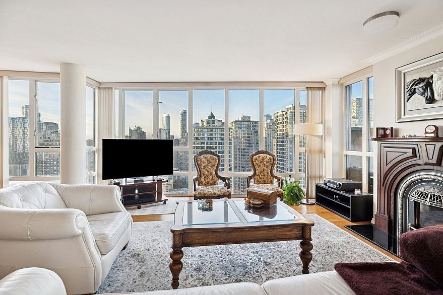 PH5 950 Cambie Street