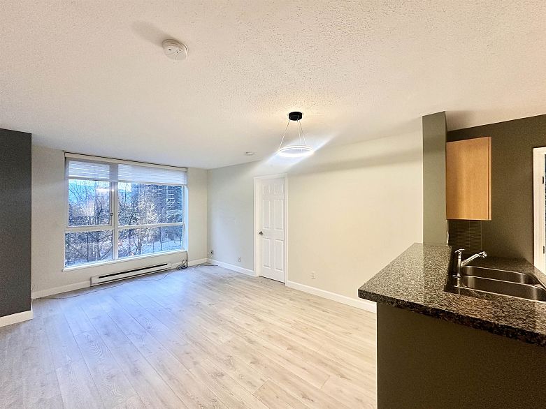 302 1420 W GEORGIA STREET, Vancouver BC V6G 3K4