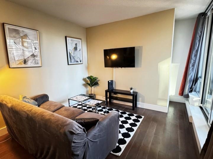 418 1088 RICHARDS STREET, Vancouver BC V6B 3E1