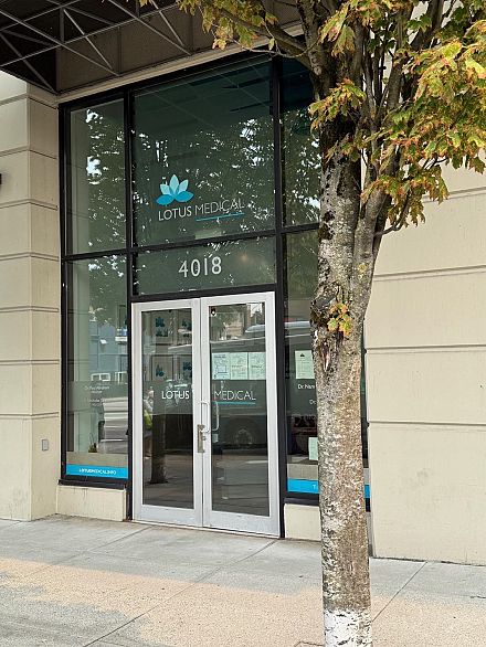 302 4028 Knight Street