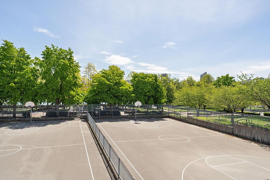 2201 1408 Strathmore Mews