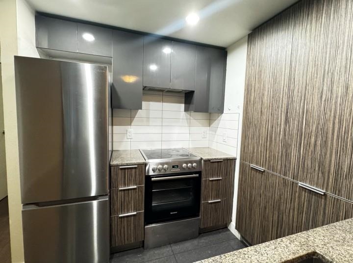 418 1088 RICHARDS STREET, Vancouver BC V6B 3E1