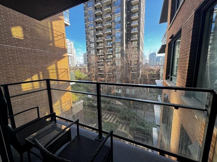 418 1088 RICHARDS STREET, Vancouver BC V6B 3E1