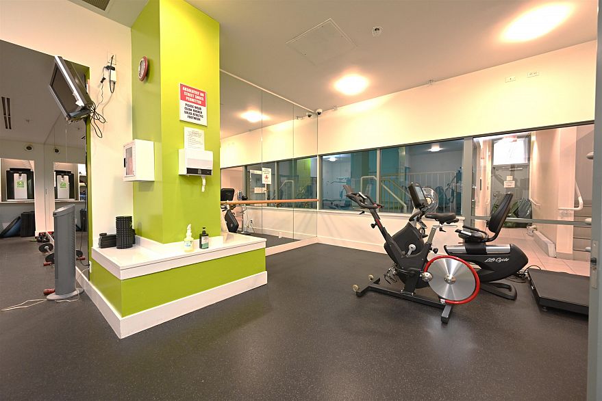 2002 1201 Marinaside Crescent