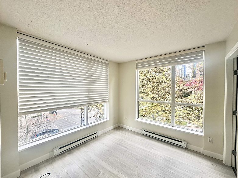 302 1420 W GEORGIA STREET, Vancouver BC V6G 3K4