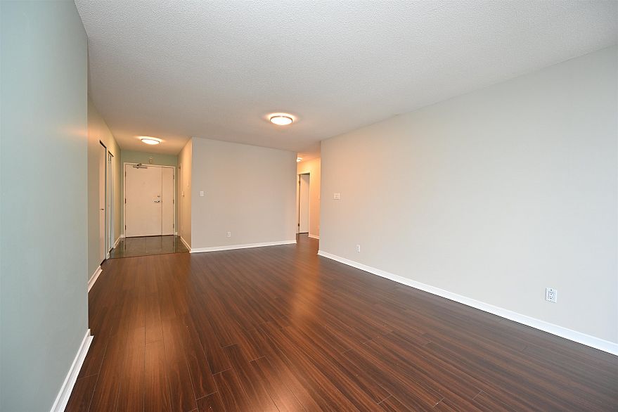 2002 1201 Marinaside Crescent