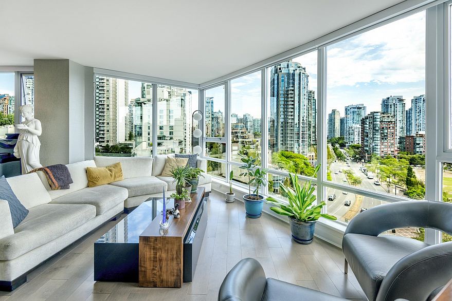 1207 1408 Strathmore Mews