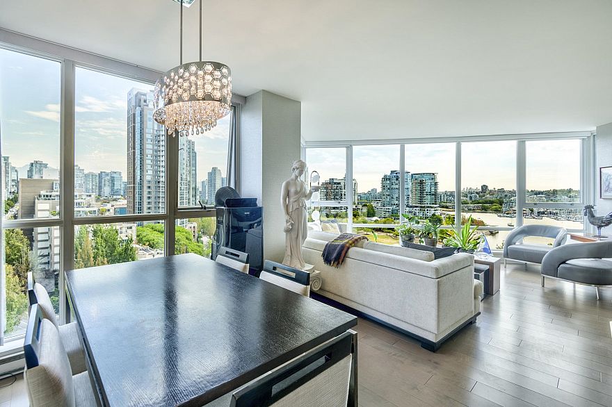 1207 1408 Strathmore Mews