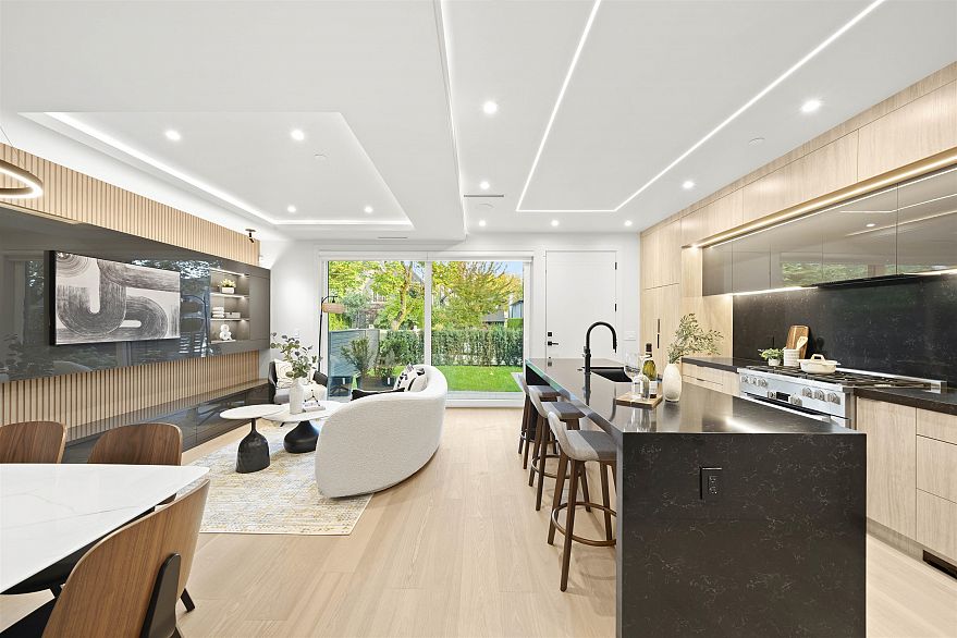 1 3466 W 22nd Avenue