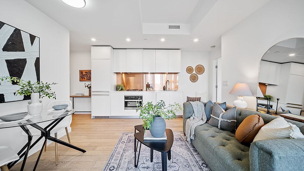 1501 1480 Howe Street