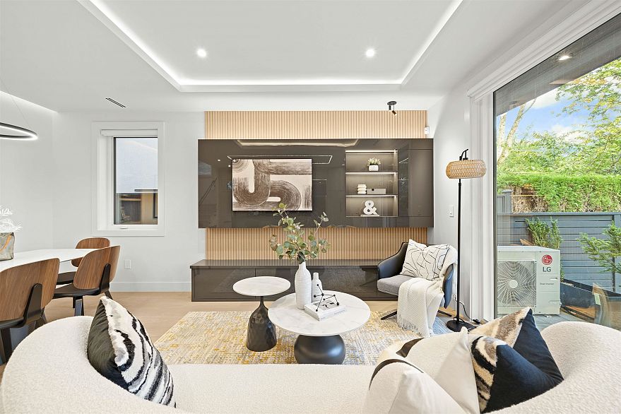 1 3466 W 22nd Avenue