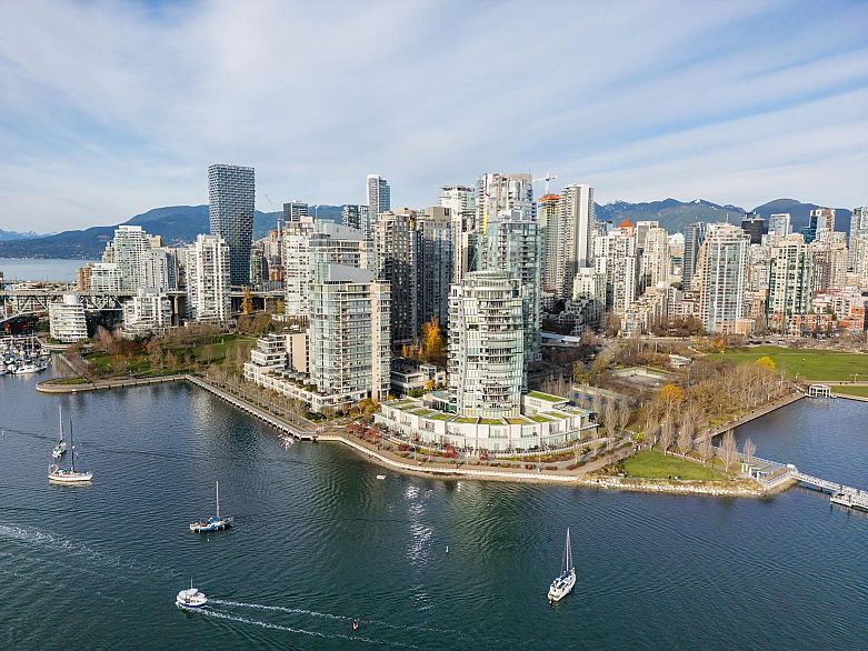 1903 1515 Homer Mews