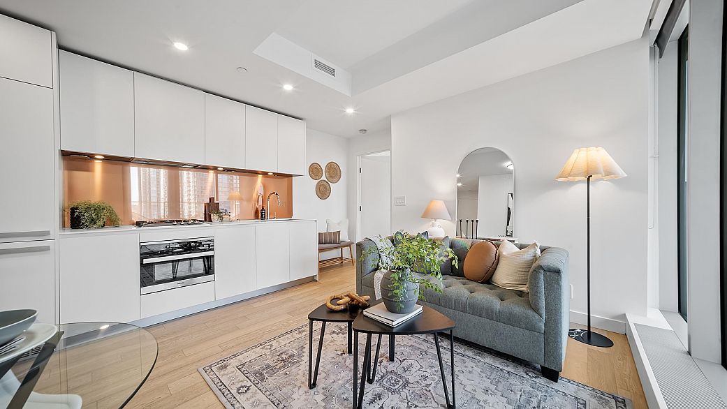 1501 1480 Howe Street