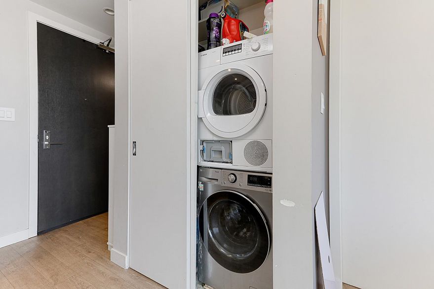 1102 1788 Ontario Street