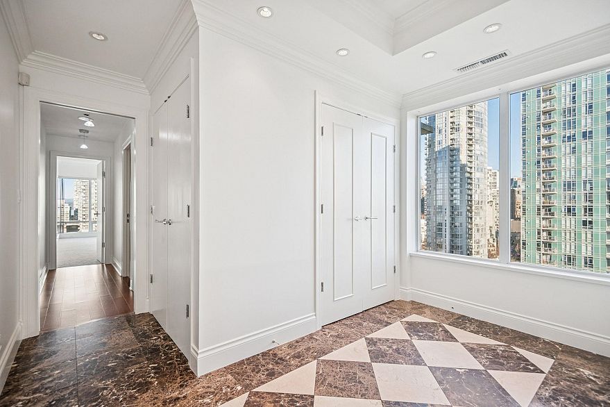 1903 1515 Homer Mews