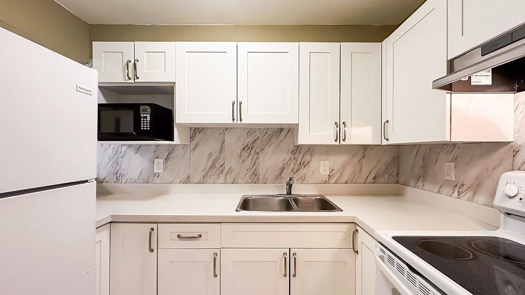 302 120 Garden Drive