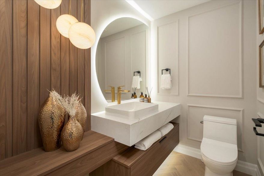 2 6061 Sherbrooke Street