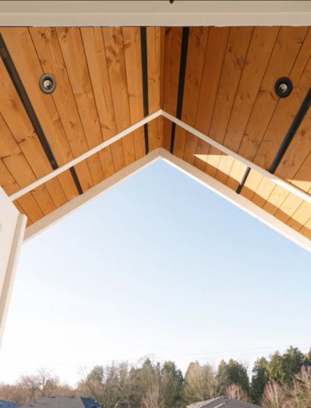 2 6061 Sherbrooke Street